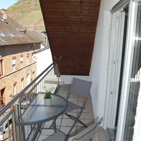 An Der Mosel, Romeo Senheim